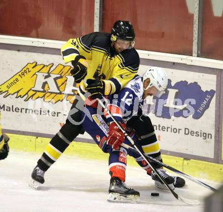 Eishockey AHC Division III Mitte.  EC Arnoldstein gegen HC Koettern I. Tobias Wohlmuther (Arnoldstein), Martin Leitner   (Koettern). Velden,  am 19.12.2025.
Foto: Kuess
www.qspictures.net
---
pressefotos, pressefotografie, kuess, qs, qspictures, sport, bild, bilder, bilddatenbank