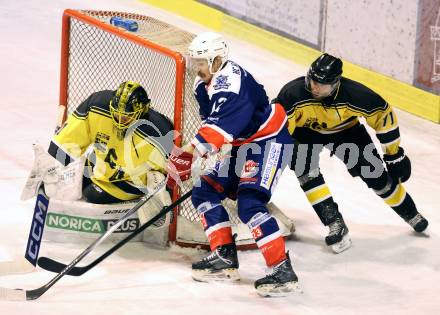 Eishockey AHC Division III Mitte.  EC Arnoldstein gegen HC Koettern I. Christian Santner, Markus Bachlechner  (Arnoldstein),  Martin Leitner (Koettern). Velden,  am 19.12.2025.
Foto: Kuess
www.qspictures.net
---
pressefotos, pressefotografie, kuess, qs, qspictures, sport, bild, bilder, bilddatenbank