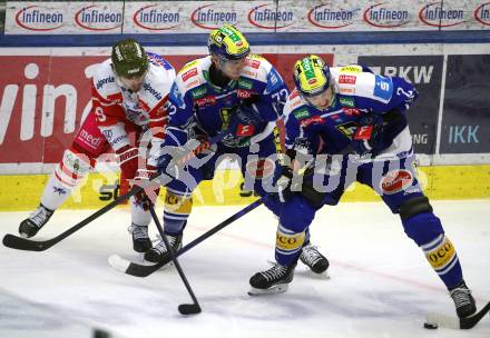 Eishockey ICE Bundesliga.  Winn2day ICE Hockey League. VSV gegen HCB Suedtirol Alperia  Dylan Macpherson, John Hughes,   (VSV),  Shane Gersich  (Bozen). Villach, am 28.12.2025.
Foto: Kuess
www.qspictures.net
---
pressefotos, pressefotografie, kuess, qs, qspictures, sport, bild, bilder, bilddatenbank