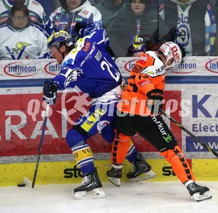 Eishockey ICE Bundesliga.  Winn2day ICE Hockey League. VSV gegen Graz99ers  Brett Ritchie  (VSV),  Michael Schiechl  (Graz). Villach, am 30.12.2025.
Foto: Kuess
www.qspictures.net
---
pressefotos, pressefotografie, kuess, qs, qspictures, sport, bild, bilder, bilddatenbank