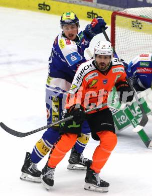 Eishockey ICE Bundesliga.  Winn2day ICE Hockey League. VSV gegen Graz99ers  Dylan Macpherson (VSV), Marcus Vela   (Graz). Villach, am 30.12.2025.
Foto: Kuess
www.qspictures.net
---
pressefotos, pressefotografie, kuess, qs, qspictures, sport, bild, bilder, bilddatenbank