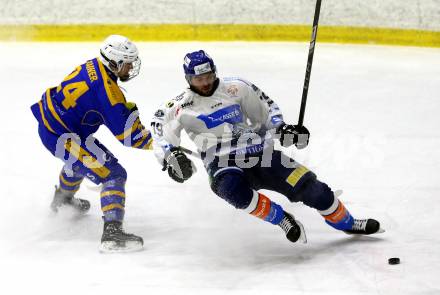 Eishockey AHC Division I. Althofen gegen Steindorf.  RAINER, Oliver   (Althofen),  PETRIK, Benjamin   (Steindorf). Althofen, am 3.1.2026.
Foto: Kuess
www.qspictures.net
---
pressefotos, pressefotografie, kuess, qs, qspictures, sport, bild, bilder, bilddatenbank