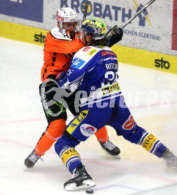 Eishockey ICE Bundesliga.  Winn2day ICE Hockey League. VSV gegen Graz99ers  Brett Ritchie  (VSV),  Nico Brunner  (Graz). Villach, am 30.12.2025.
Foto: Kuess
www.qspictures.net
---
pressefotos, pressefotografie, kuess, qs, qspictures, sport, bild, bilder, bilddatenbank