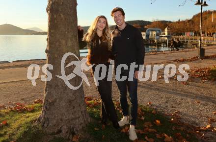 Eishockey ICE Bundesliga.  Winn2day ICE Hockey League. Nick Petersen (KAC), Freundin Mira. Klagenfurt, am 4.11.2025.
Foto: Kuess
www.qspictures.net
---
pressefotos, pressefotografie, kuess, qs, qspictures, sport, bild, bilder, bilddatenbank