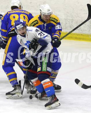 Eishockey AHC Division I. Althofen gegen Steindorf.  Maximilian Isopp  (Althofen),  Patrik Walder  (Steindorf). Althofen, am 3.1.2026.
Foto: Kuess
www.qspictures.net
---
pressefotos, pressefotografie, kuess, qs, qspictures, sport, bild, bilder, bilddatenbank