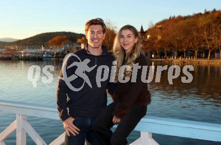 Eishockey ICE Bundesliga.  Winn2day ICE Hockey League. Nick Petersen (KAC), Freundin Mira. Klagenfurt, am 4.11.2025.
Foto: Kuess
www.qspictures.net
---
pressefotos, pressefotografie, kuess, qs, qspictures, sport, bild, bilder, bilddatenbank