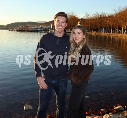 Eishockey ICE Bundesliga.  Winn2day ICE Hockey League. Nick Petersen (KAC), Freundin Mira. Klagenfurt, am 4.11.2025.
Foto: Kuess
www.qspictures.net
---
pressefotos, pressefotografie, kuess, qs, qspictures, sport, bild, bilder, bilddatenbank