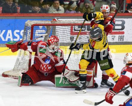 Eishockey ICE Bundesliga.  Winn2day ICE Hockey League. KAC gegen HC Falkenstein Pustertal.  Florian Vorauer  (KAC), Henry Bowlby   (Pustertal). Klagenfurt, am 5.1.2026
Foto: Kuess
www.qspictures.net
---
pressefotos, pressefotografie, kuess, qs, qspictures, sport, bild, bilder, bilddatenbank