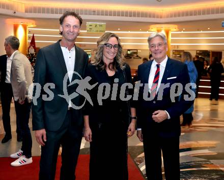Nacht des Sports 2025 Ehrungen des Kaerntner Sportjahres 2025.  Sportlergala. Heinz Kuttin, Gabi, LH Peter Kaiser . Velden, am 22.12.2025. 
Foto: Kuess
www.qspictures.net
---
pressefotos, pressefotografie, kuess, qs, qspictures, sport, bild, bilder, bilddatenbank