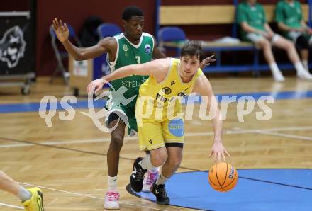 Basketball 2. Liga 2025/2026. Grunddurchgang 12. Runde.  Woerthersee Piraten gegen Basketball Klub Rapid Wien. Elias Podany  (Piraten),  David Ilunga Zola (Wien). Klagenfurt, am 6.1.2026
Foto: Kuess
---
pressefotos, pressefotografie, kuess, qs, qspictures, sport, bild, bilder, bilddatenbank
