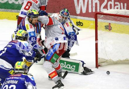 Eishockey ICE Bundesliga.  Winn2day ICE Hockey League. VSV gegen KAC.   Alex Wall (VSV), Jan Mursak   (KAC). Villach, am 9.1.2026.
Foto: Kuess
www.qspictures.net
---
pressefotos, pressefotografie, kuess, qs, qspictures, sport, bild, bilder, bilddatenbank