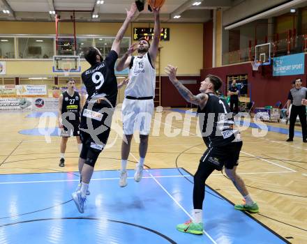 Basketball 2. Liga 2025/2026. Grunddurchgang 13. Runde.  KOS Celovec gegen BK Mattersburg Rocks.  Marin Sliskovic (KOS), Tobias Winkler, Aleksandar Andjelkovic  (Mattersburg). Klagenfurt, am 10.1.2026
Foto: Kuess
---
pressefotos, pressefotografie, kuess, qs, qspictures, sport, bild, bilder, bilddatenbank