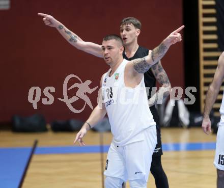 Basketball 2. Liga 2025/2026. Grunddurchgang 13. Runde.  KOS Celovec gegen BK Mattersburg Rocks.  Nikolas Susa (KOS),  Aleksandar Andjelkovic (Mattersburg). Klagenfurt, am 10.1.2026
Foto: Kuess
---
pressefotos, pressefotografie, kuess, qs, qspictures, sport, bild, bilder, bilddatenbank