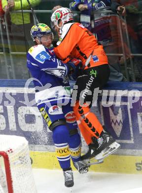 Eishockey ICE Bundesliga.  Winn2day ICE Hockey League. VSV gegen Graz99ers   Dylan Macpherson (VSV), Korbinian Holzer   (Graz). Villach, am 30.12.2025.
Foto: Kuess
www.qspictures.net
---
pressefotos, pressefotografie, kuess, qs, qspictures, sport, bild, bilder, bilddatenbank