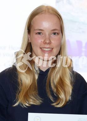 Spitze in Schule und Sport. Schwimmen. Adalea Enders.  Klagenfurt, am 16.12.2025.
Foto: Kuess
---
pressefotos, pressefotografie, kuess, qs, qspictures, sport, bild, bilder, bilddatenbank