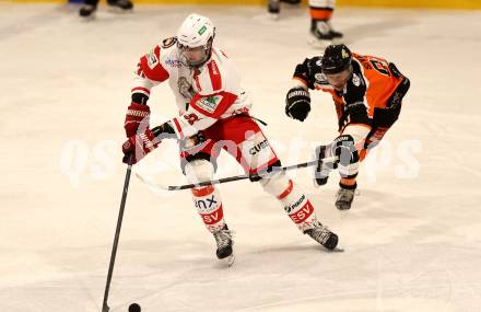 Eishockey AHC Division I.  ESV Ferlach gegen USC Pirates Velden. Adis Alagic   (Ferlach),  Peter Paul Sivec  (Velden). Ferlach, am 30.1.2026
Foto: Kuess
www.qspictures.net
---
pressefotos, pressefotografie, kuess, qs, qspictures, sport, bild, bilder, bilddatenbank
