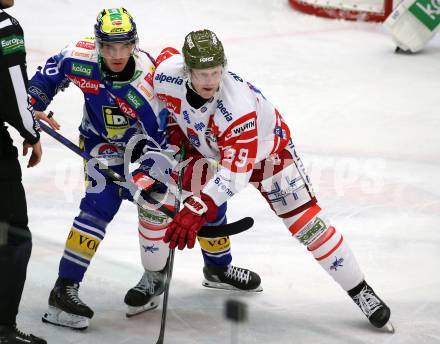 Eishockey ICE Bundesliga.  Winn2day ICE Hockey League. VSV gegen HCB Suedtirol Alperia  Felix Maxa (VSV),  Brett Pollock  (Bozen). Villach, am 28.12.2025.
Foto: Kuess
www.qspictures.net
---
pressefotos, pressefotografie, kuess, qs, qspictures, sport, bild, bilder, bilddatenbank