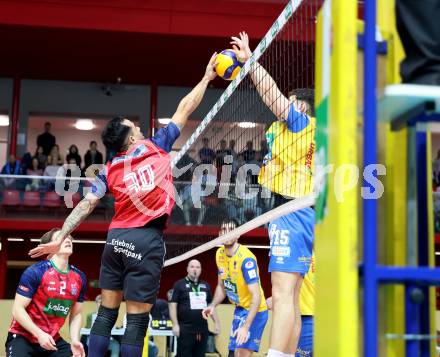 Volleyball.  Austrian Volley League Men.  VBK Kelag Woerther-See-Loewen Klagenfurt gegen SK Zadruga Aich/Dob.  Leonardo PLAZA GANDINI  (Woerthersee-Loewen),  Armands ROKJANS (Aich/Dob). Klagenfurt, am 31.1.2026.
Foto: Kuess
www.qspictures.net
---
pressefotos, pressefotografie, kuess, qs, qspictures, sport, bild, bilder, bilddatenbank