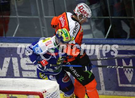 Eishockey ICE Bundesliga.  Winn2day ICE Hockey League. VSV gegen Graz99ers  Steven Strong  (VSV),  Lukas Haudum  (Graz). Villach, am 30.12.2025.
Foto: Kuess
www.qspictures.net
---
pressefotos, pressefotografie, kuess, qs, qspictures, sport, bild, bilder, bilddatenbank
