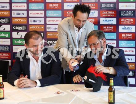 Fussball 2. Liga. Pressekonferenz AK Austria Klagenfurt.  Zeljko Karajica,  Matthias Dollinger, Helmut Kaltenegger, Klagenfurt, am 6.2..2026
Foto: Kuess
www.qspictures.net
---
pressefotos, pressefotografie, kuess, qs, qspictures, sport, bild, bilder, bilddatenbank
