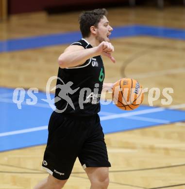 Basketball 2. Liga 2025/2026. Grunddurchgang 17. Runde.  KOS Celovec gegen Union Deutsch Wagram Alligators.  Ognjen Drljaca  (UDW Alligators). Klagenfurt, am 7.2.2026
Foto: Kuess
---
pressefotos, pressefotografie, kuess, qs, qspictures, sport, bild, bilder, bilddatenbank