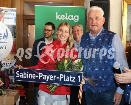 Snowboard. Empfang Silbermedaillengewinnerin bei Olympia Sabine Payer.  Sabine Payer, Bgm. Johann Wolfgang Grilz. Simonhoehe,  am 15.2.2026.
Foto: Kuess
www.qspictures.net
---
pressefotos, pressefotografie, kuess, qs, qspictures, sport, bild, bilder, bilddatenbank