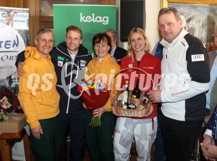 Snowboard. Empfang Silbermedaillengewinnerin bei Olympia Sabine Payer.  Werner Schoeffmann, Hanno Douschan, Ilse Schoeffmann, Sabine Payer, Dieter Moertl. Simonhoehe,  am 15.2.2026.
Foto: Kuess
www.qspictures.net
---
pressefotos, pressefotografie, kuess, qs, qspictures, sport, bild, bilder, bilddatenbank
