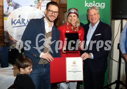 Snowboard. Empfang Silbermedaillengewinnerin bei Olympia Sabine Payer.  LR Sebastian Schuschnig, Sabine Payer, LH Peter Kaiser. Simonhoehe,  am 15.2.2026.
Foto: Kuess
www.qspictures.net
---
pressefotos, pressefotografie, kuess, qs, qspictures, sport, bild, bilder, bilddatenbank