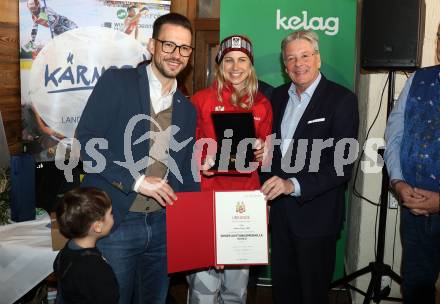 Snowboard. Empfang Silbermedaillengewinnerin bei Olympia Sabine Payer.  LR Sebastian Schuschnig, Sabine Payer, LH Peter Kaiser . Simonhoehe,  am 15.2.2026.
Foto: Kuess
www.qspictures.net
---
pressefotos, pressefotografie, kuess, qs, qspictures, sport, bild, bilder, bilddatenbank