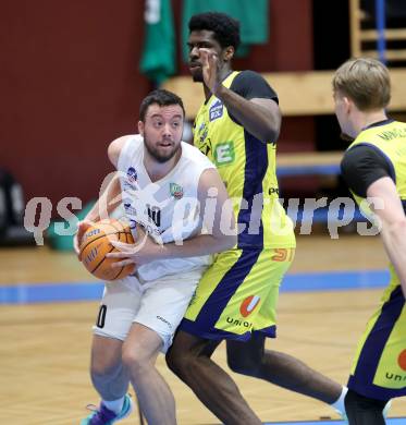 Basketball 2. Liga 2025/2026. Grunddurchgang 20. Runde.  KOS gegen Future Team Steiermark.  Veljko Dena  (KOS), Simon Okoro  (Steiermark). Klagenfurt, am 28.2.2026
Foto: Kuess
---
pressefotos, pressefotografie, kuess, qs, qspictures, sport, bild, bilder, bilddatenbank