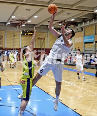 Basketball 2. Liga 2025/2026. Grunddurchgang 20. Runde.  KOS gegen Future Team Steiermark. Marin Sliskovic  (KOS),  Niklas Michel (Steiermark). Klagenfurt, am 28.2.2026
Foto: Kuess
---
pressefotos, pressefotografie, kuess, qs, qspictures, sport, bild, bilder, bilddatenbank