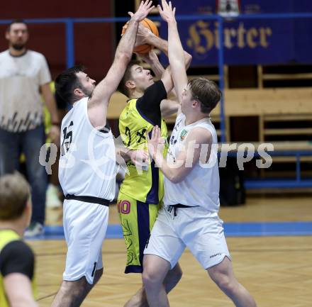 Basketball 2. Liga 2025/2026. Grunddurchgang 20. Runde.  KOS gegen Future Team Steiermark.  Marin Sliskovic, Samuel Seher  (KOS),   Zalan Vincze (Steiermark). Klagenfurt, am 28.2.2026
Foto: Kuess
---
pressefotos, pressefotografie, kuess, qs, qspictures, sport, bild, bilder, bilddatenbank