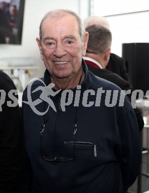 Verleihung des Gro&Atilde;�en Goldenen Ehrenzeichens an Landeshauptmann a.D. Franz Voves.   Paul Samonig (KAC Legende). Klagenfurt, am 16.2.2026.
Foto: Kuess
www.qspictures.net
---
pressefotos, pressefotografie, kuess, qs, qspictures, sport, bild, bilder, bilddatenbank
