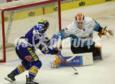 Eishockey ICE Bundesliga.  Winn2day ICE Hockey League. VSV gegen Black Wings Linz.  Kevin Hancock   (VSV),  Rasmus Tirronen   (Linz). Villach, am 4.3.2026.
Foto: Kuess
www.qspictures.net
---
pressefotos, pressefotografie, kuess, qs, qspictures, sport, bild, bilder, bilddatenbank