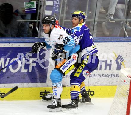 Eishockey ICE Bundesliga.  Winn2day ICE Hockey League. VSV gegen Black Wings Linz.  John Hughes   (VSV),  Yohann Auvitu   (Linz). Villach, am 4.3.2026.
Foto: Kuess
www.qspictures.net
---
pressefotos, pressefotografie, kuess, qs, qspictures, sport, bild, bilder, bilddatenbank