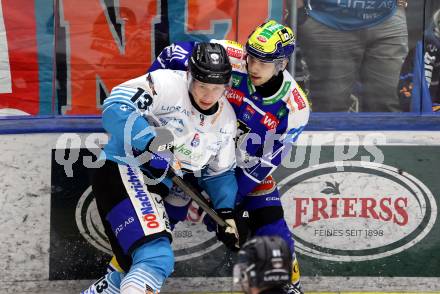 Eishockey ICE Bundesliga.  Winn2day ICE Hockey League. VSV gegen Black Wings Linz.  Elias Wallenta   (VSV), Gerd Kragl    (Linz). Villach, am 4.3.2026.
Foto: Kuess
www.qspictures.net
---
pressefotos, pressefotografie, kuess, qs, qspictures, sport, bild, bilder, bilddatenbank