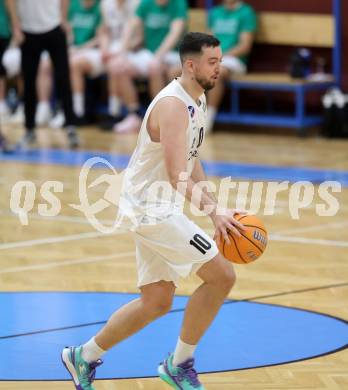 Basketball 2. Liga 2025/2026. Grunddurchgang 21. Runde.  KOS gegen Woerthersee Piraten.    Veljko Dena (KOS),  Klagenfurt, am 8.3.2026
Foto: Kuess
---
pressefotos, pressefotografie, kuess, qs, qspictures, sport, bild, bilder, bilddatenbank