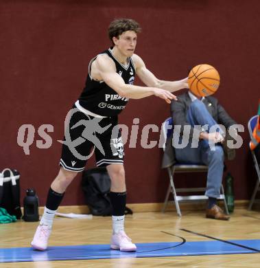 Basketball 2. Liga 2025/2026. Grunddurchgang 21. Runde.  KOS gegen Woerthersee Piraten.    Lukas Simoner (Piraten). Klagenfurt, am 8.3.2026
Foto: Kuess
---
pressefotos, pressefotografie, kuess, qs, qspictures, sport, bild, bilder, bilddatenbank