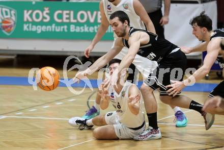 Basketball 2. Liga 2025/2026. Grunddurchgang 21. Runde.  KOS gegen Woerthersee Piraten.    Jure Bavdek (KOS), Andreas Nuck  (Piraten). Klagenfurt, am 8.3.2026
Foto: Kuess
---
pressefotos, pressefotografie, kuess, qs, qspictures, sport, bild, bilder, bilddatenbank