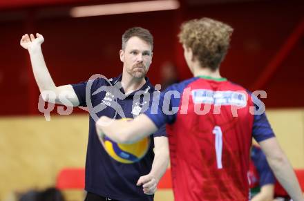 Volleyball.  Austrian Volley League Men.  VBK Kelag Woerther-See-Loewen Klagenfurt gegen SK Zadruga Aich/Dob.  Trainer Jonas Kronseder  (Woerthersee-Loewen).  Klagenfurt, am 7.3.2026.
Foto: Kuess
www.qspictures.net
---
pressefotos, pressefotografie, kuess, qs, qspictures, sport, bild, bilder, bilddatenbank