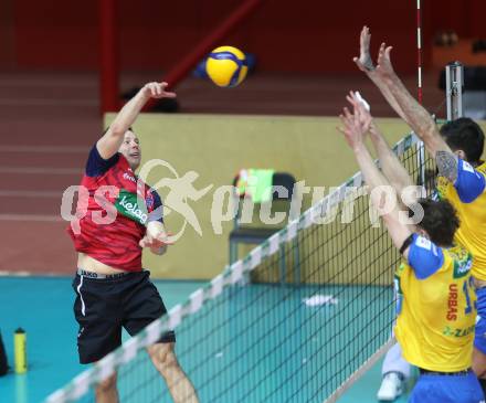 Volleyball.  Austrian Volley League Men.  VBK Kelag Woerther-See-Loewen Klagenfurt gegen SK Zadruga Aich/Dob.  Simon Fruehbauer  (Woerthersee-Loewen),  Sebastian Sablatnig  (Aich/Dob). Klagenfurt, am 7.3.2026.
Foto: Kuess
www.qspictures.net
---
pressefotos, pressefotografie, kuess, qs, qspictures, sport, bild, bilder, bilddatenbank